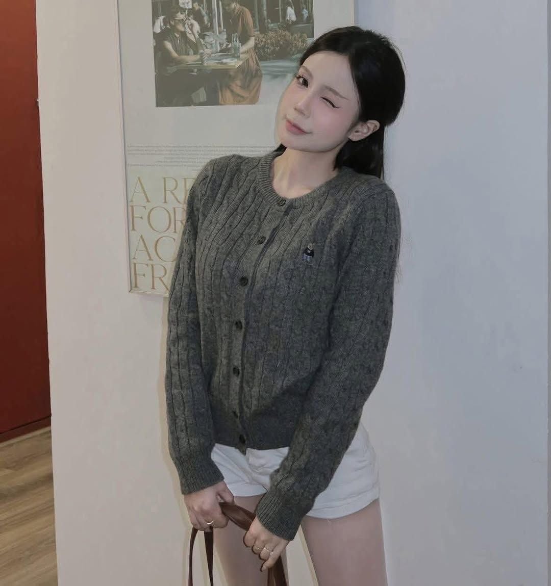  Áo Cardigan WHOAU [Nữ]- Steve Cable Cardigan Gray - WHCKF4901F 