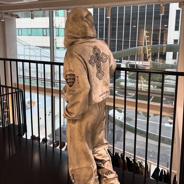 Áo Khoác [Unisex] Badblood - [w-hde25-043] PEACE NOT WAR Hooded Zip-Up Dusty White