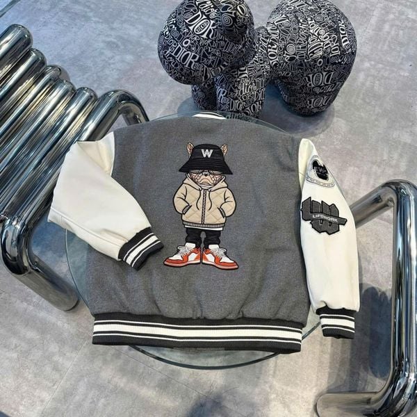 Áo Khoác Bomber LifeWork Hipdog Applique Varsity Jacket Gray - LW234JP120
