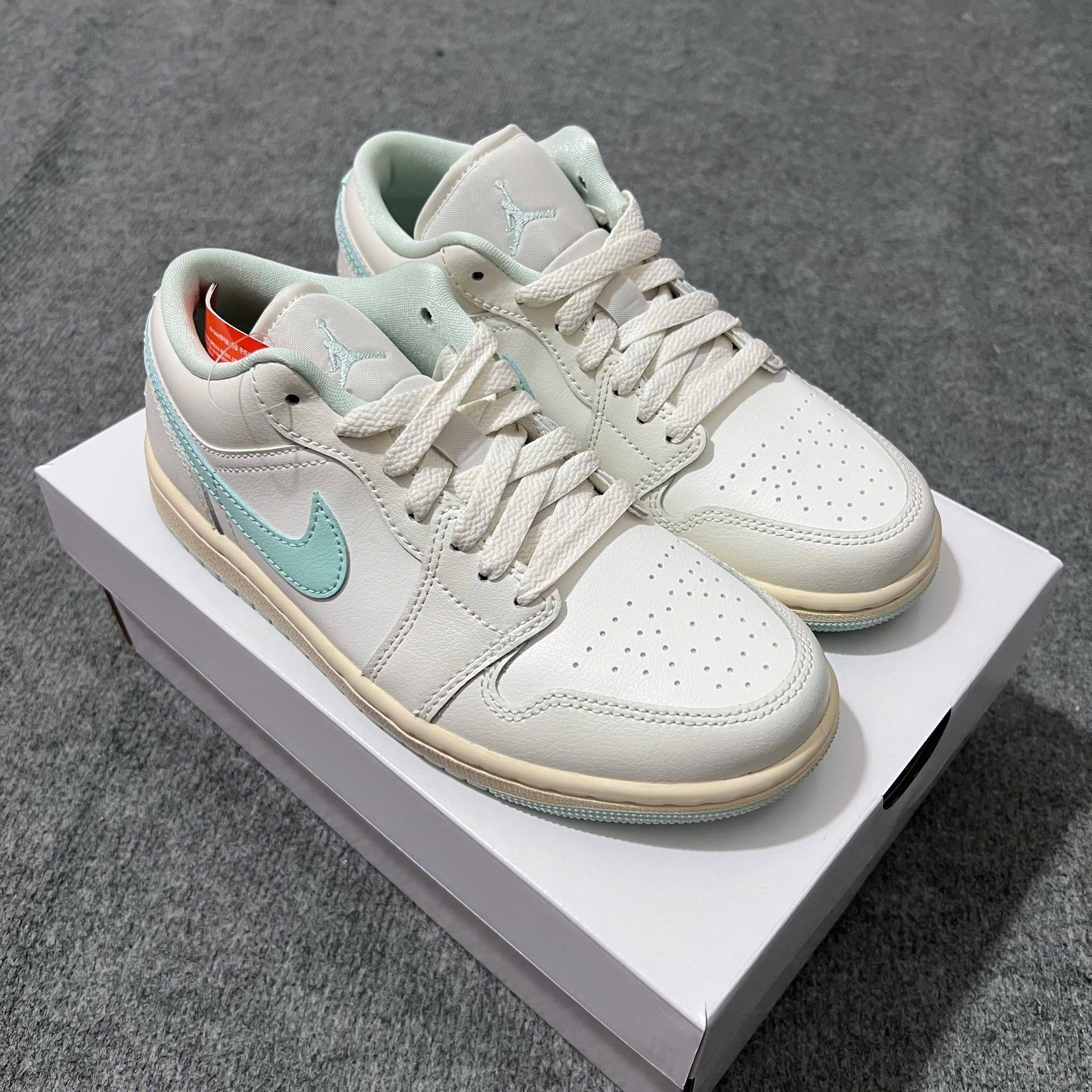  Giày Nike Air Jordan Low Sail Igloo DC0774-134 