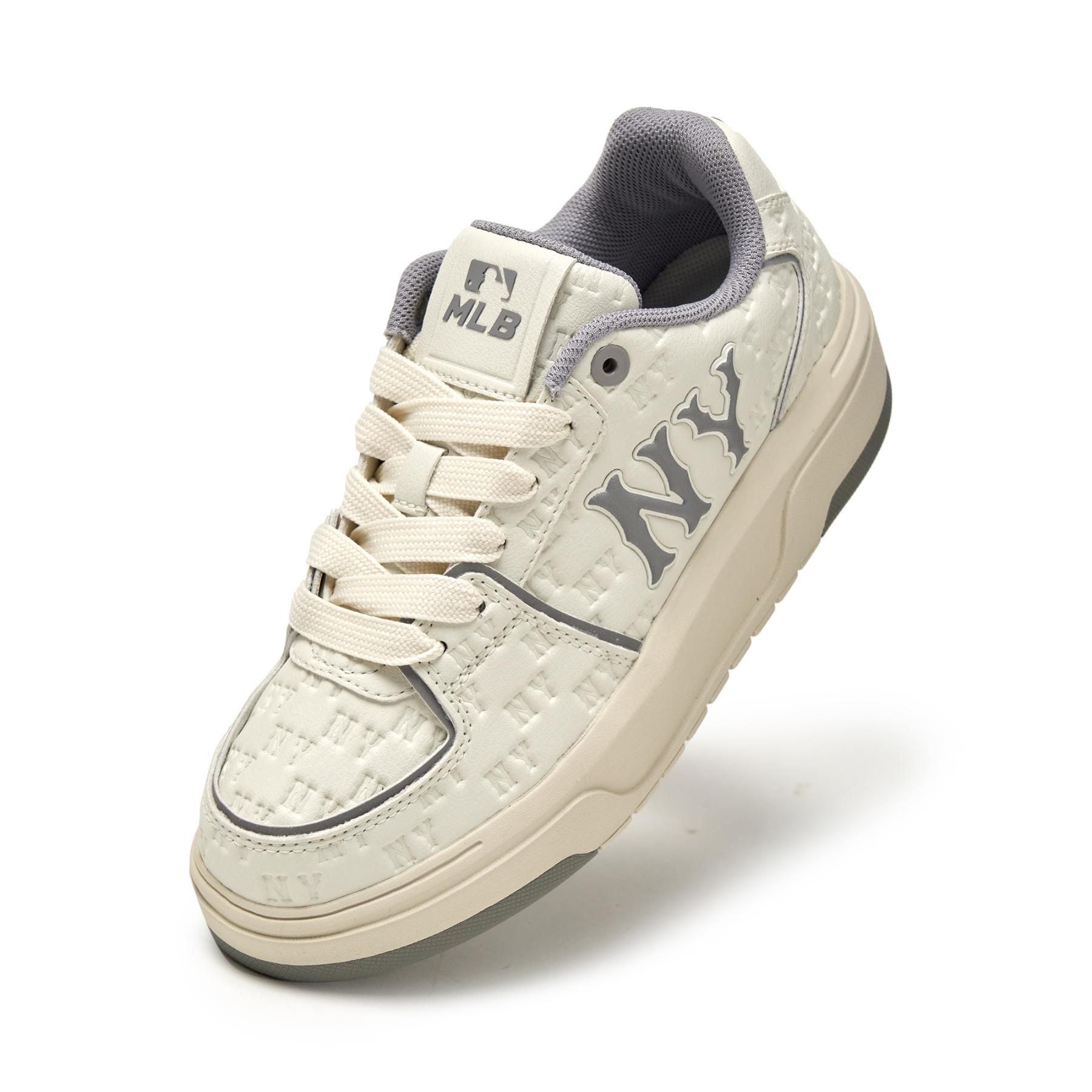 [MLB] Chunky Liner Embo Monogram Cooperstown /追跡付 MLB Chunky Liner Embo Monogram Cooperstown NYY Sneakers