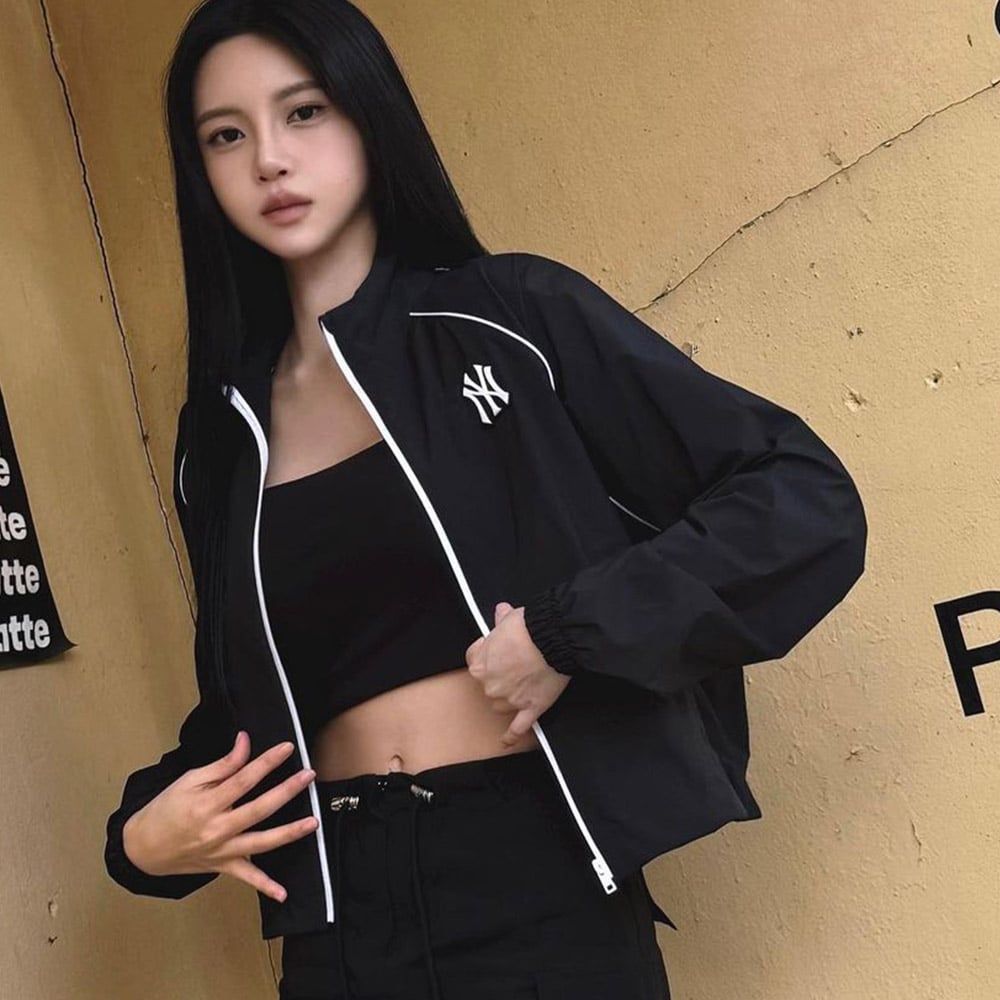 Áo Khoác Gió [Nữ] MLB Korea - Sporty Varsity Crop Windbreaker - 3FWJV0243-50BKS 