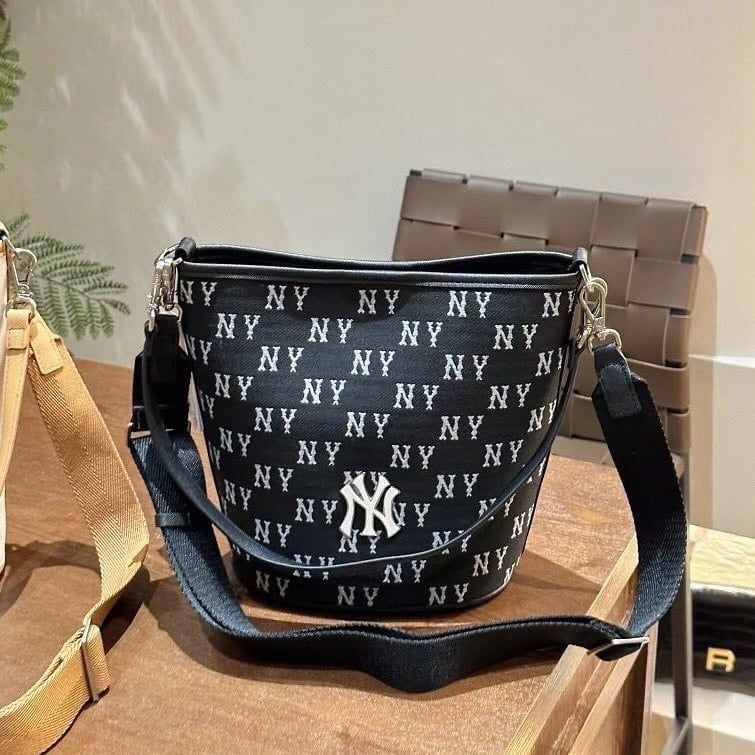  Túi Xách MLB - Monogram Jacquard Bucket Bag New York Yankees - 3ABML024N-50BKS 