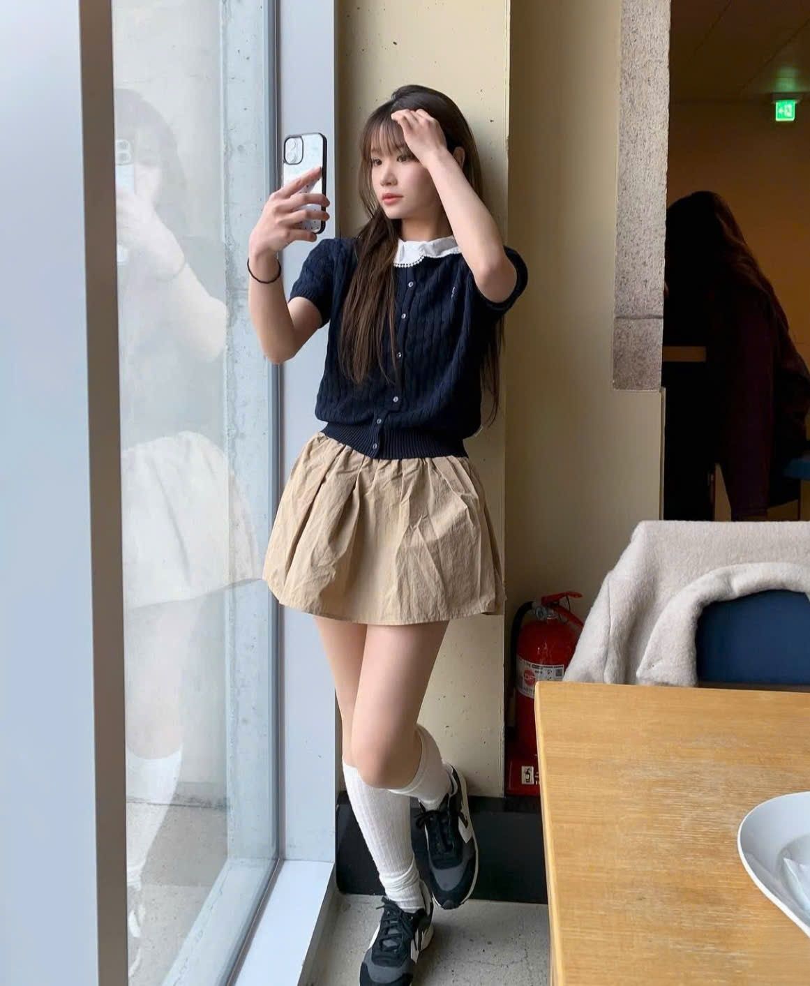  Áo Thun Len WHOAU [Nữ] - Steve R-neck Short Sleeve Cardigan Navy - WHCKF2401F 