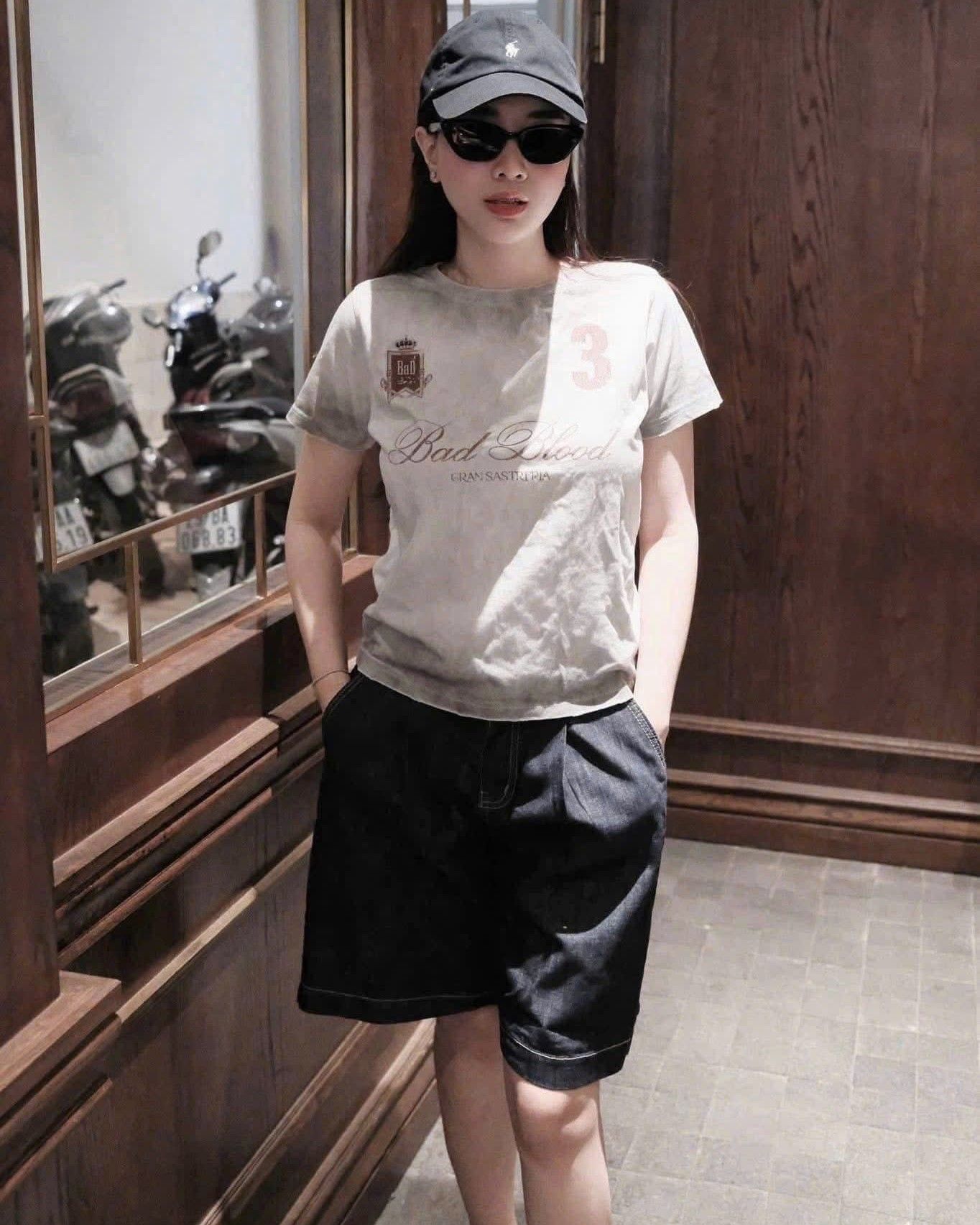  Áo Thun [Unisex] Badblood - [w-tee25-047] Royal Classic T-Shirt White 