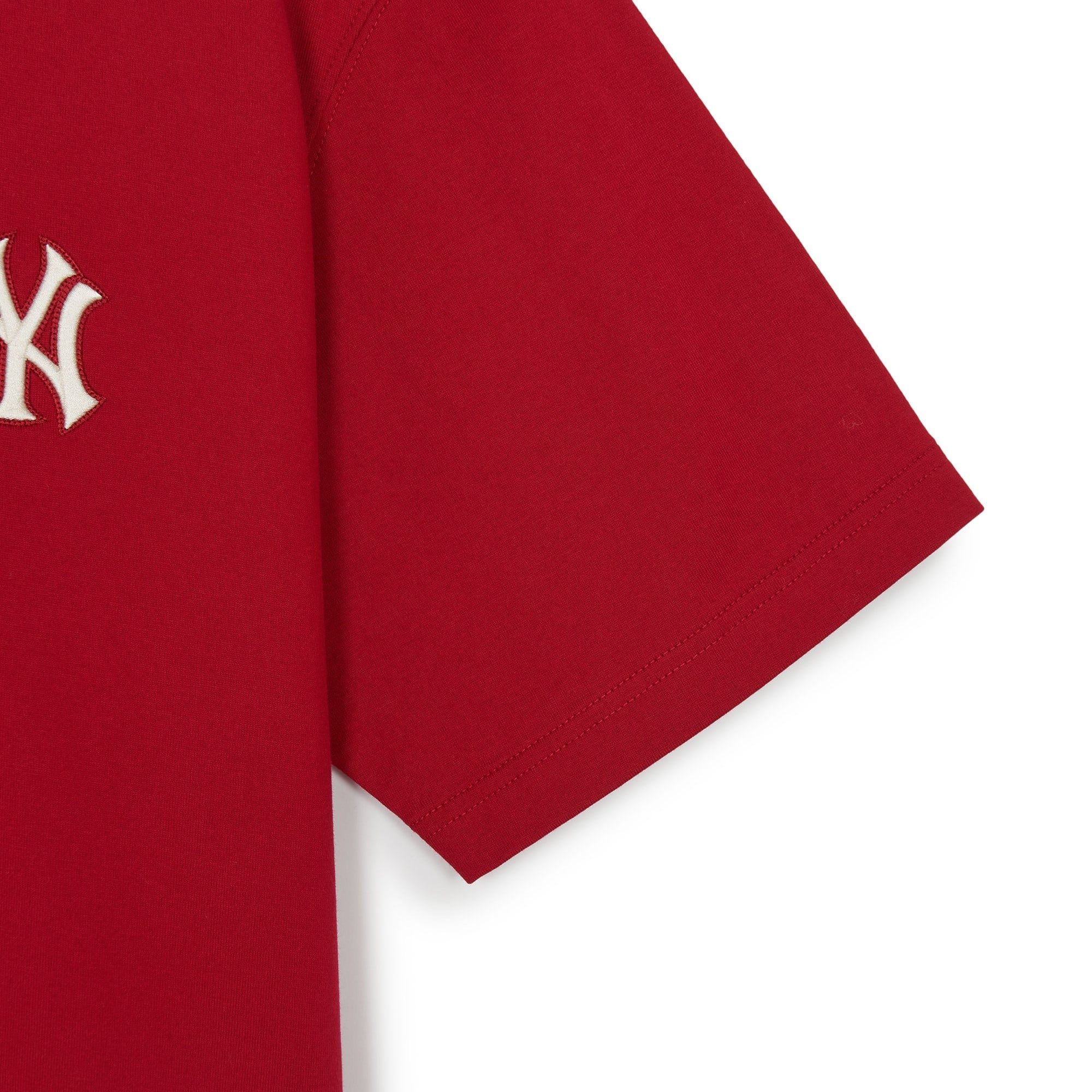  Áo thun [Unisex] MLB - New Year's Horse Graphic Short Sleeve T-Shirt NY - 3ATSQ0161-50RDD 