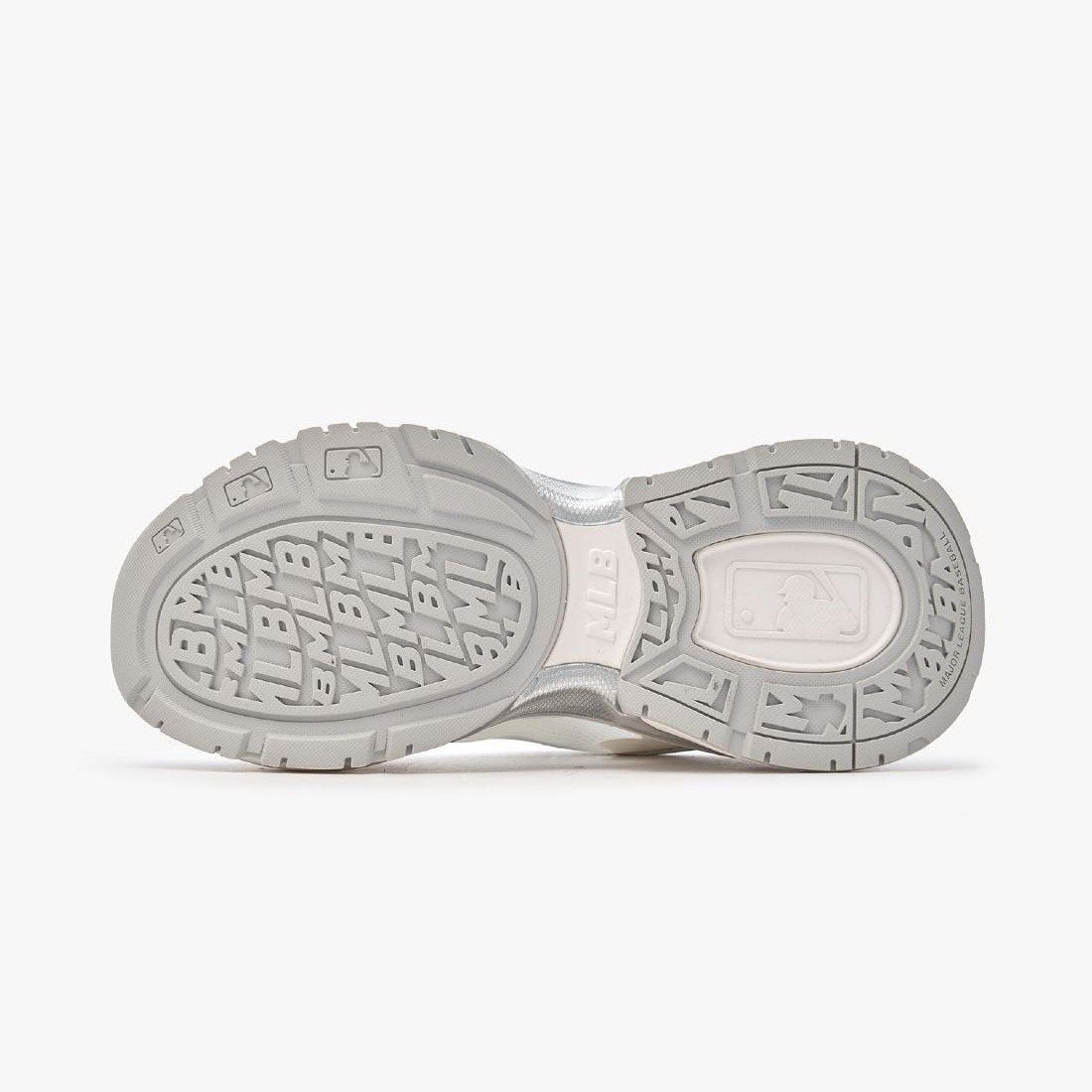  Giày MLB Korea Curve Runner New York Yankees White - 3ARNM015N-50WHS 