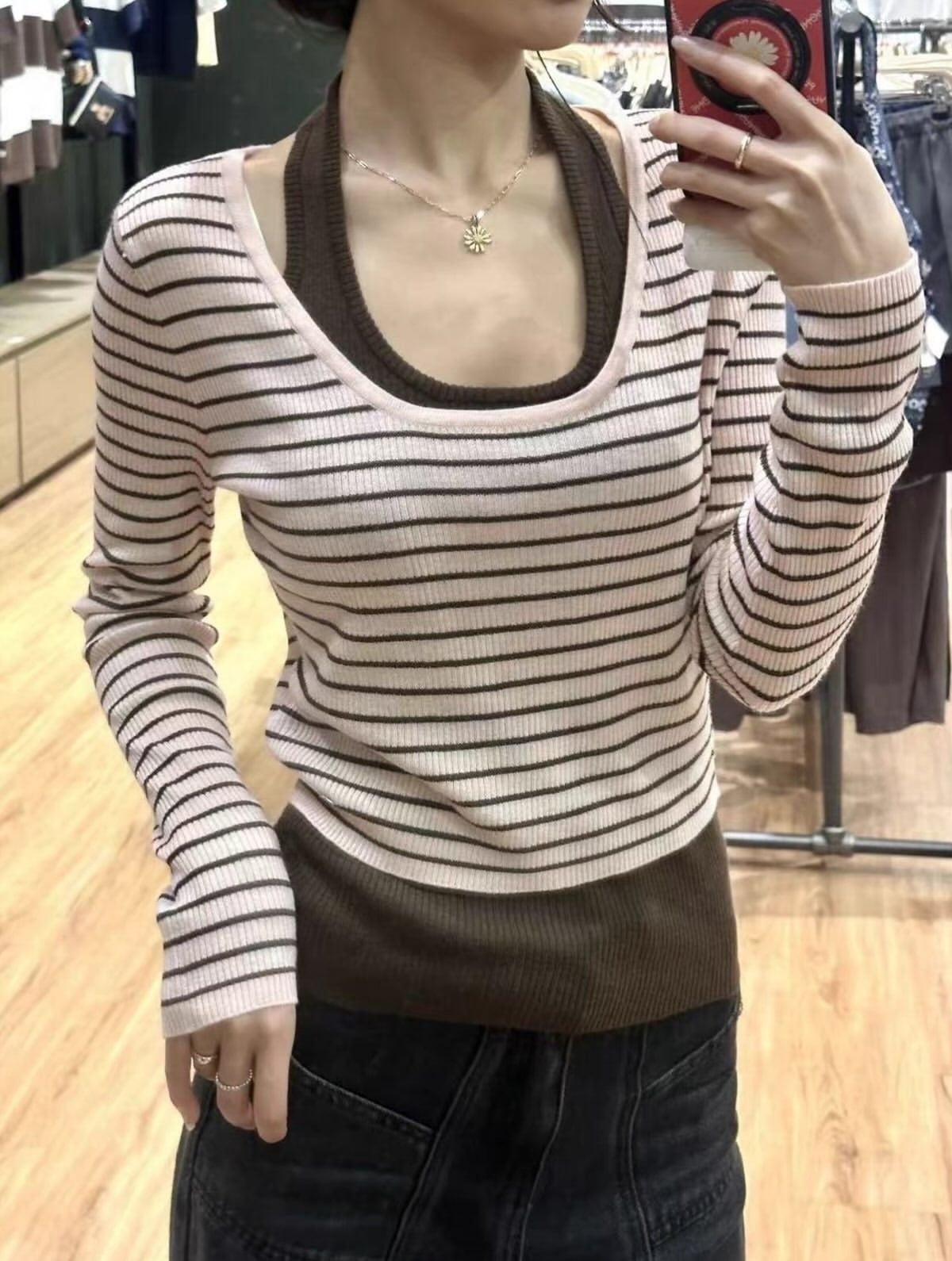  Áo Thun Cổ Yếm WHOAU [Nữ] - Halterneck Layered Pullover - WHKAG4851F 