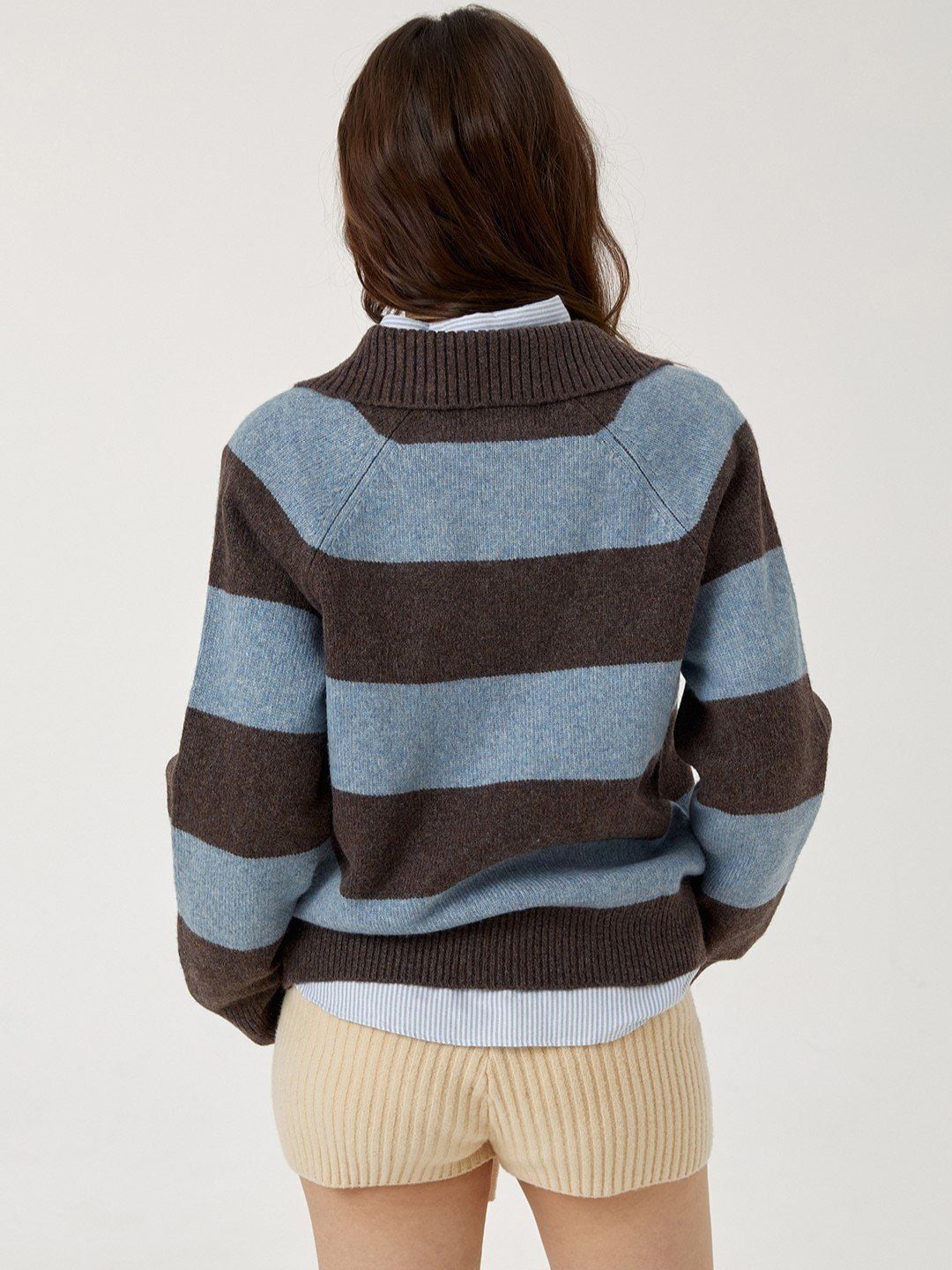  Áo Sweater Whoau Bokashi Stripe Collar Pullover Brown - WHKAF4T32F 