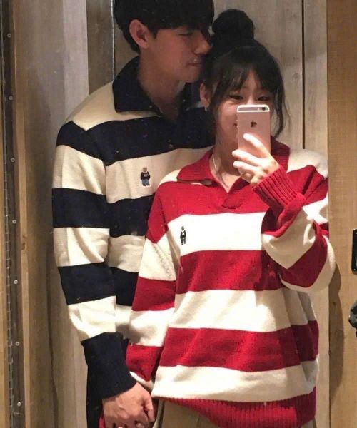  Áo Sweater Whoau Steve Stripe Open Collar Pullover - WHKAF4923U 