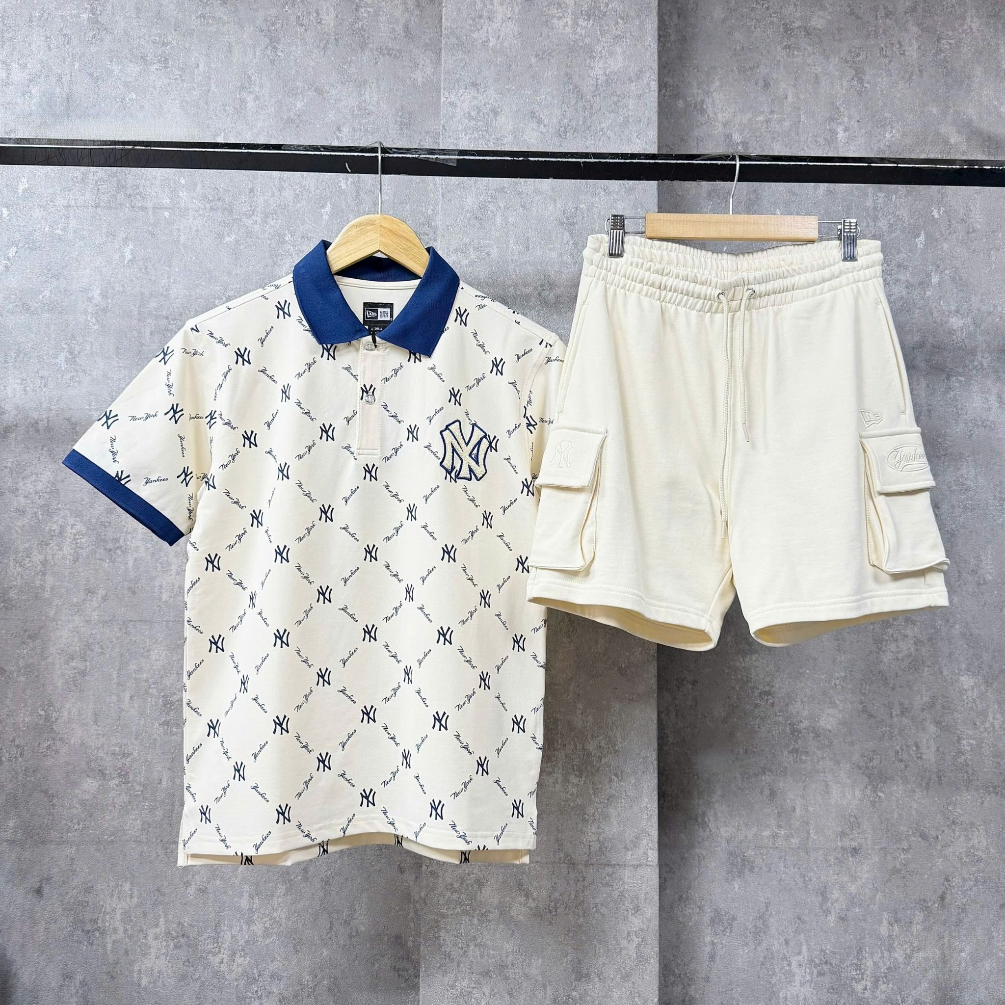  Áo Thun Polo New Era - [Unisex] Monogram NY Yankees Sleeve T-Shirt Cream - 13883939 