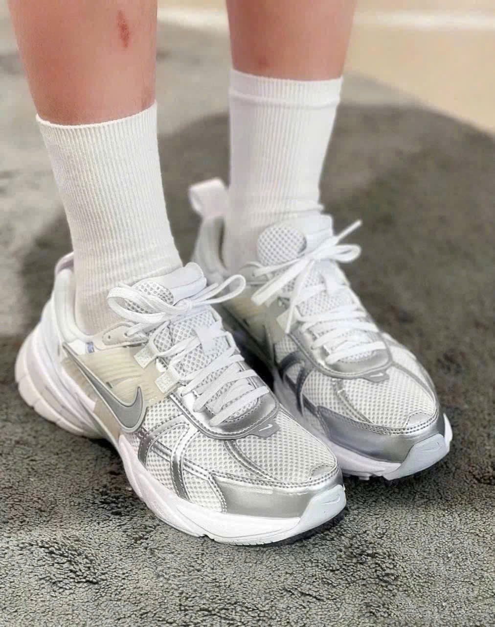  Giày Nike - V2K Run Metallic Silver White FD0736-104 