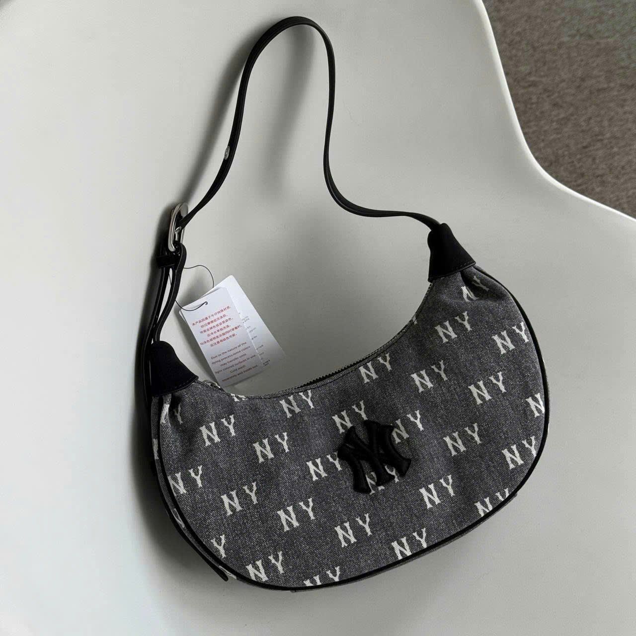  Túi Xách MLB Classic Monogram Vintage Denim Hobo Bag NY Yankees - 3ABQMV55N-50CGS 