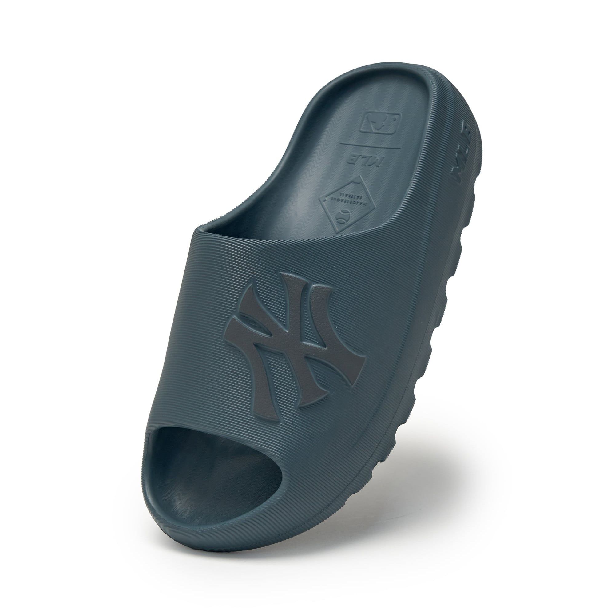  Dép MLB Korea Skipper Slide NY Yankees 3ALPS0163-50INP 