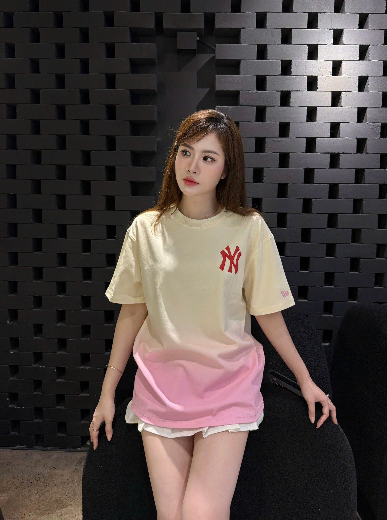  Áo Thun New Era - [Unisex] NY Yankees EST.1903 Gradient Cream/Pink T-shirt 