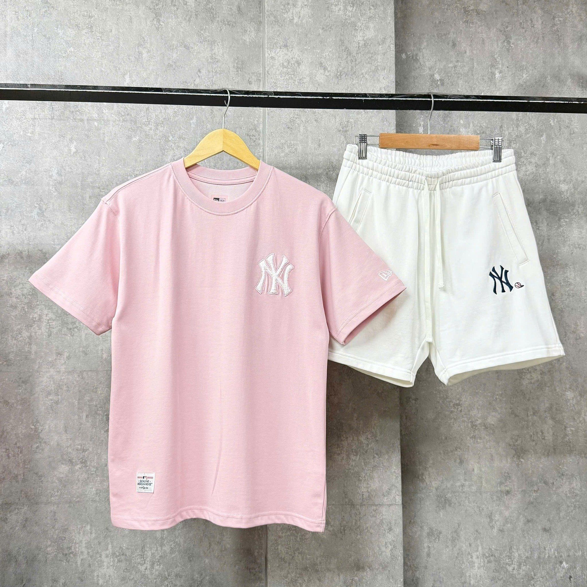  Áo Thun New Era - [Unisex] NY Yankees Hawaii Style Logo Pink T-Shirt - 12354883 