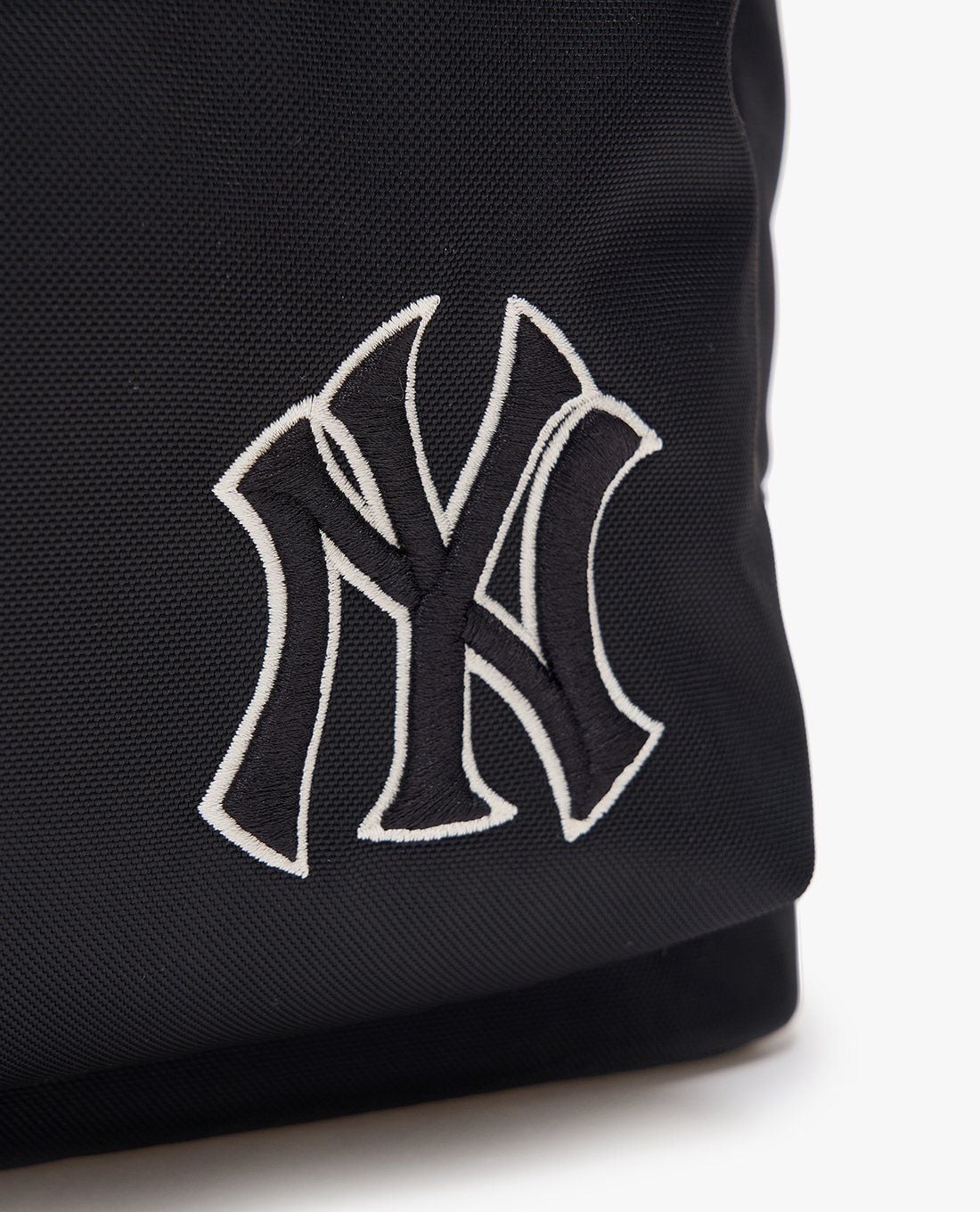  Balo MLB Korea - Rectangular Varsity Nylon Backpack - 3ABKM024N-50BKS 