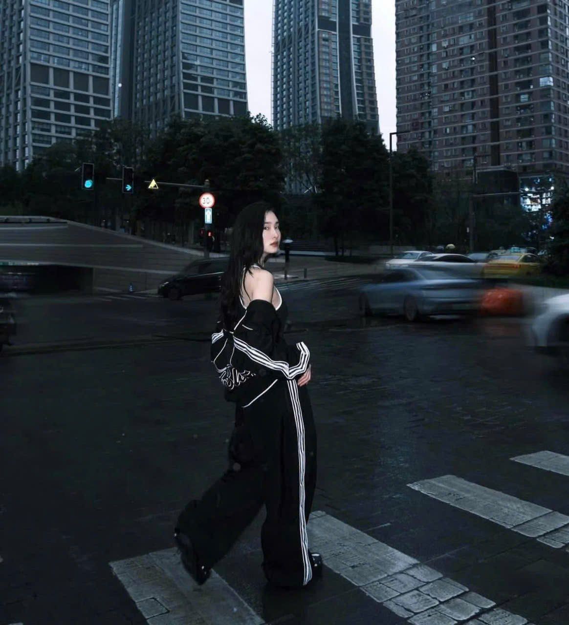  Quần Dài [Unisex] Badblood - [w-pts24-039] Billy 2 Way Curved Jogger Trousers - Black 