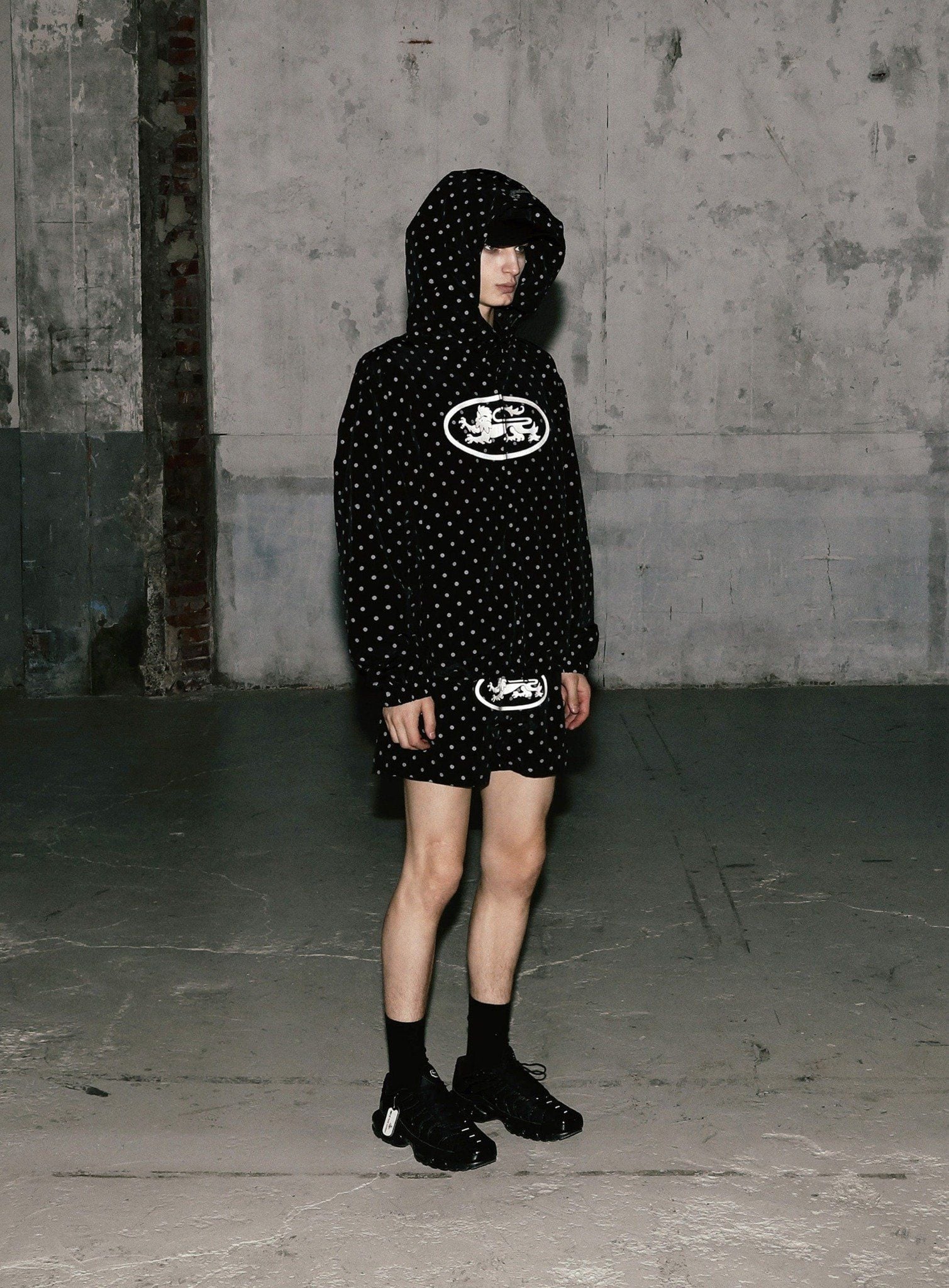  Quần Short [Unisex] Badblood - [w-srt25-044] Mystic Nylon Reflective Boxer Swim Shorts - Black Dot 