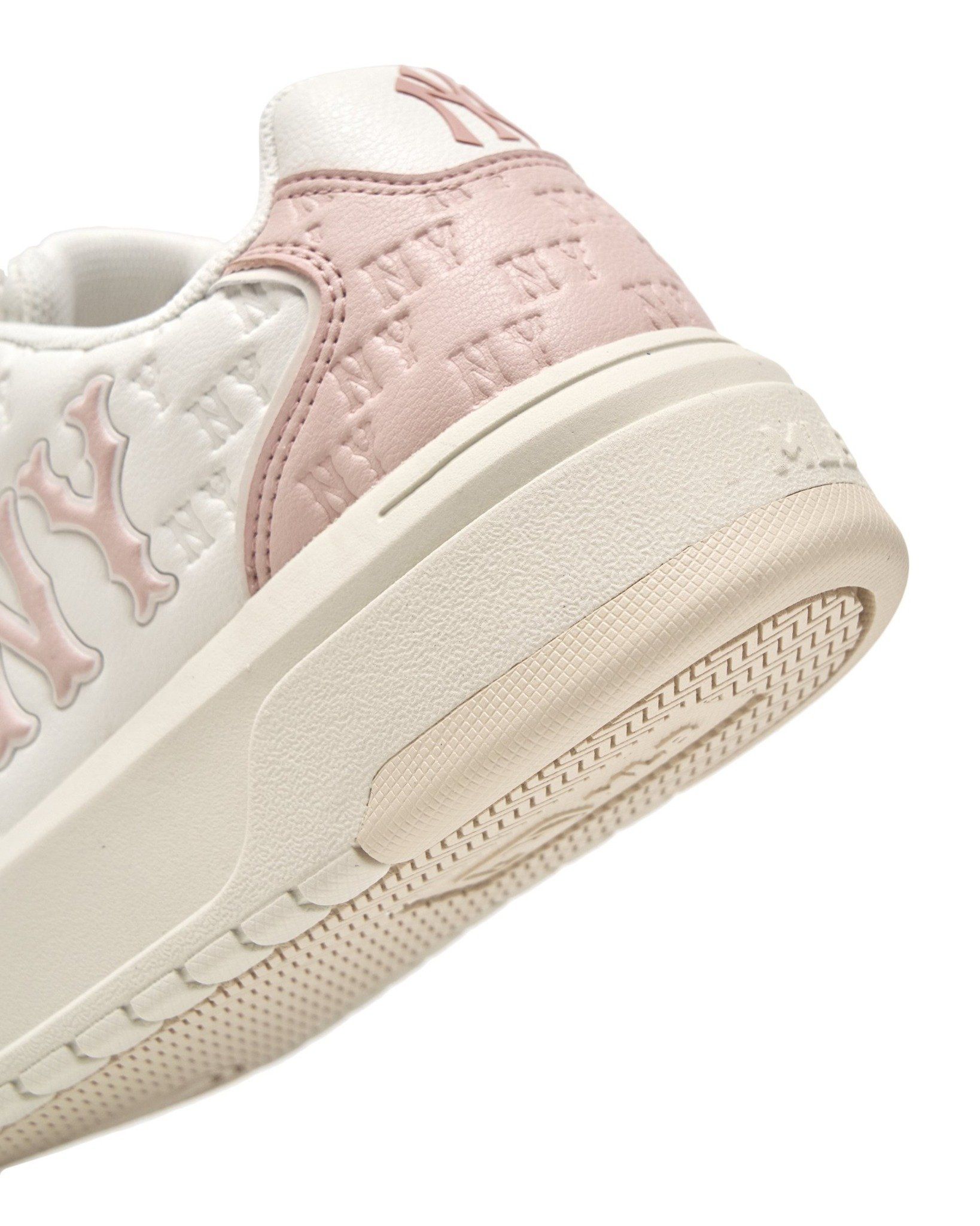  Giày MLB Chunky Liner Embo Monogram Cooperstown NY Yankees - 3ASXE035N-50PKS 