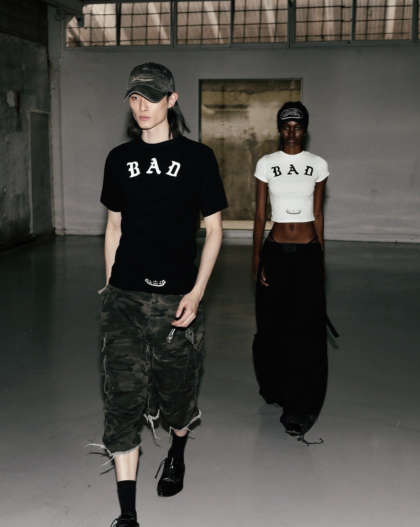  Áo Thun [Unisex] Badblood - [w-tee25-040] Mystic Logo Jersey Short Sleeve Slim Fit Black 