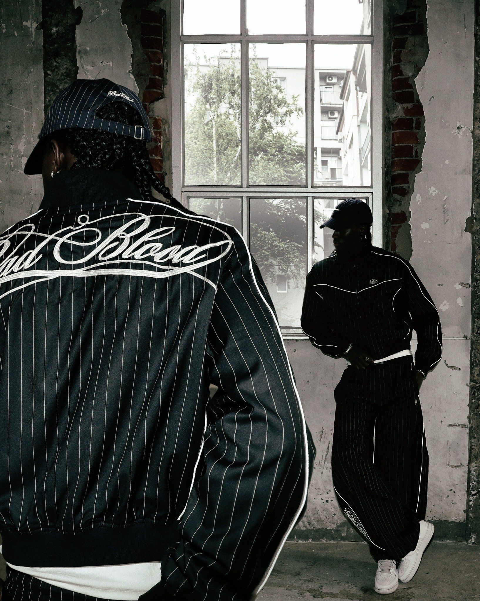  Quần Dài [Unisex] Badblood - [w-pts25-024] Dark Classic Pinstripe Track Pants - Black 