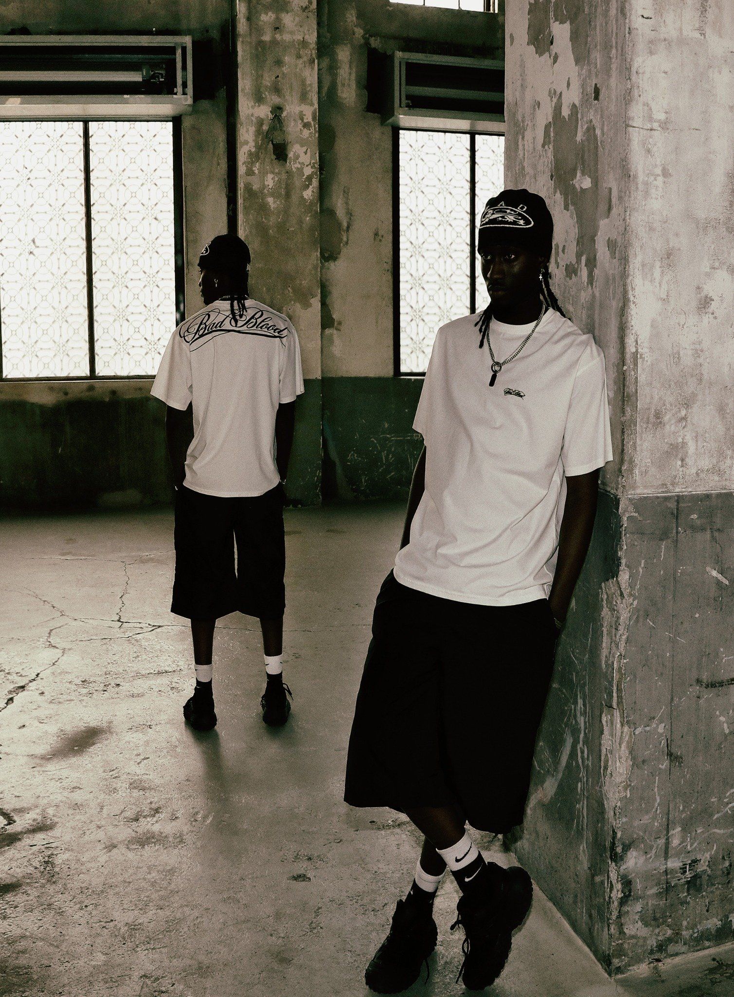 ◆BADBLOOD◆ Dark Classic Logo T-Shirt White w-tee25-034 Áo Thun [Unisex] Badblood - [w-tee25-034] Dark Classic Logo