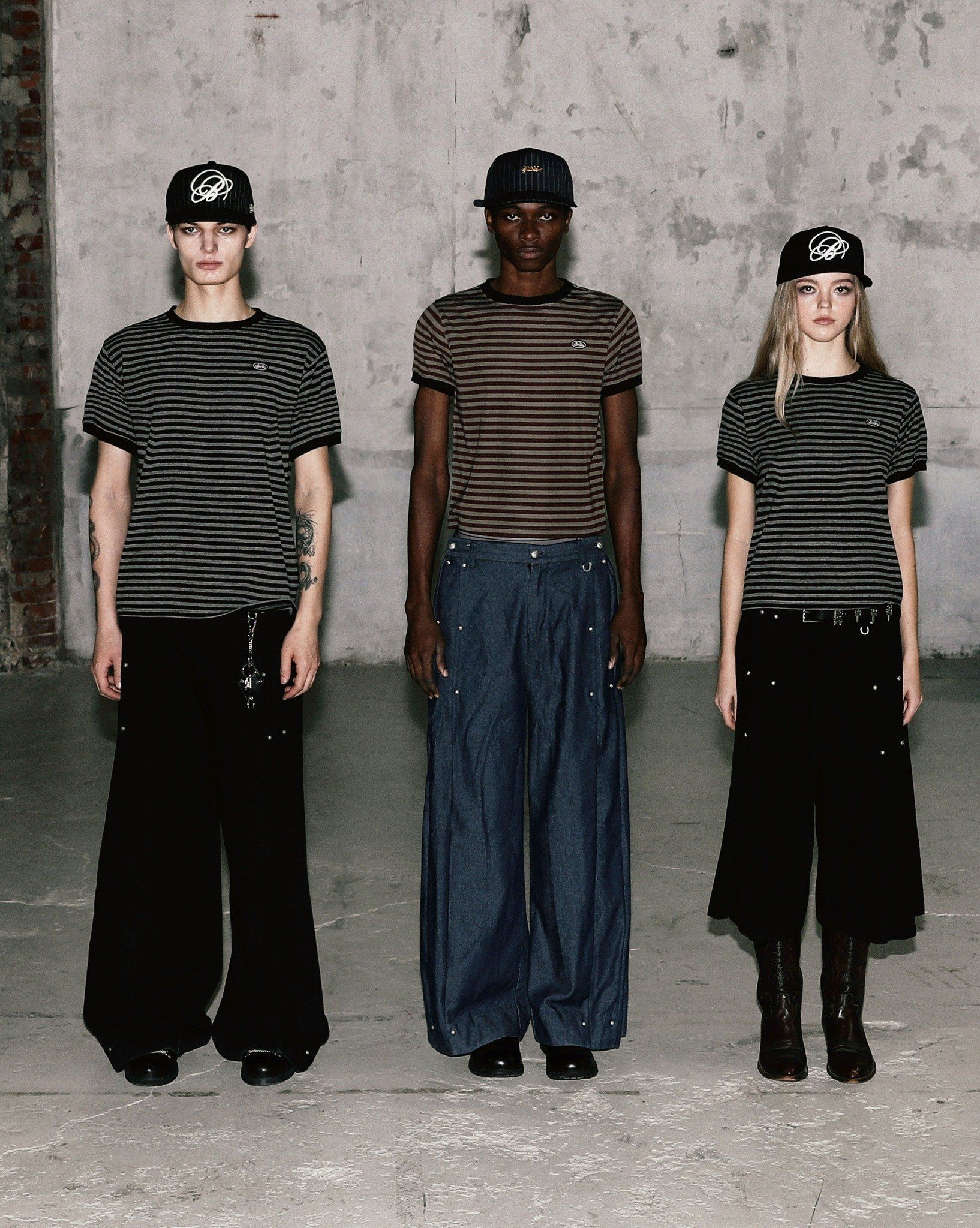  Áo Thun [Unisex] Badblood - [w-tee25-101] Tiny Logo Jersey Ringer T-Shirt Brown/Stripe 