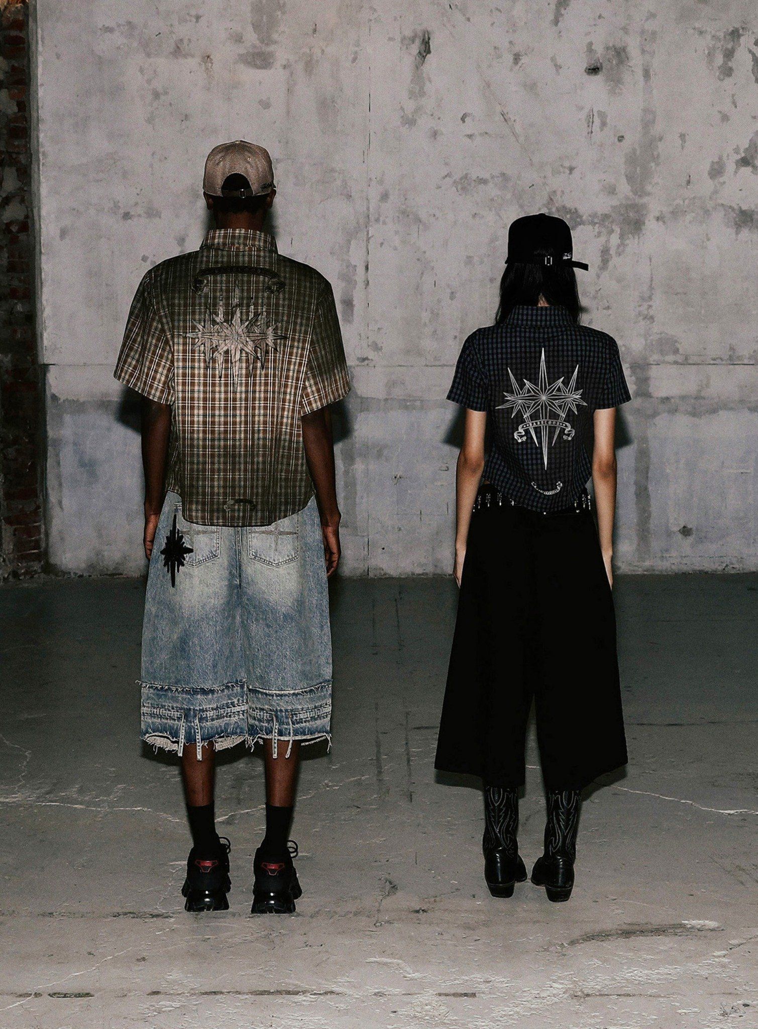  Áo Sơ Mi [Unisex] Badblood - [w-sht25-008] Cosmo Graphic Short Sleeve Shirt Charcoal Blue Check 