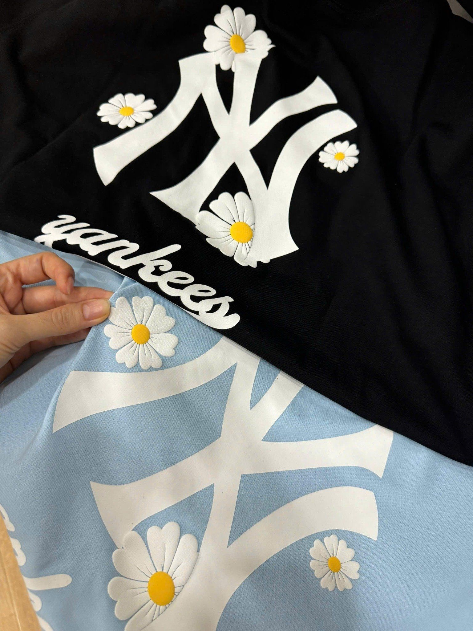  Áo Thun New Era - [Unisex] NY Yankees Flower Blue - 13765219 