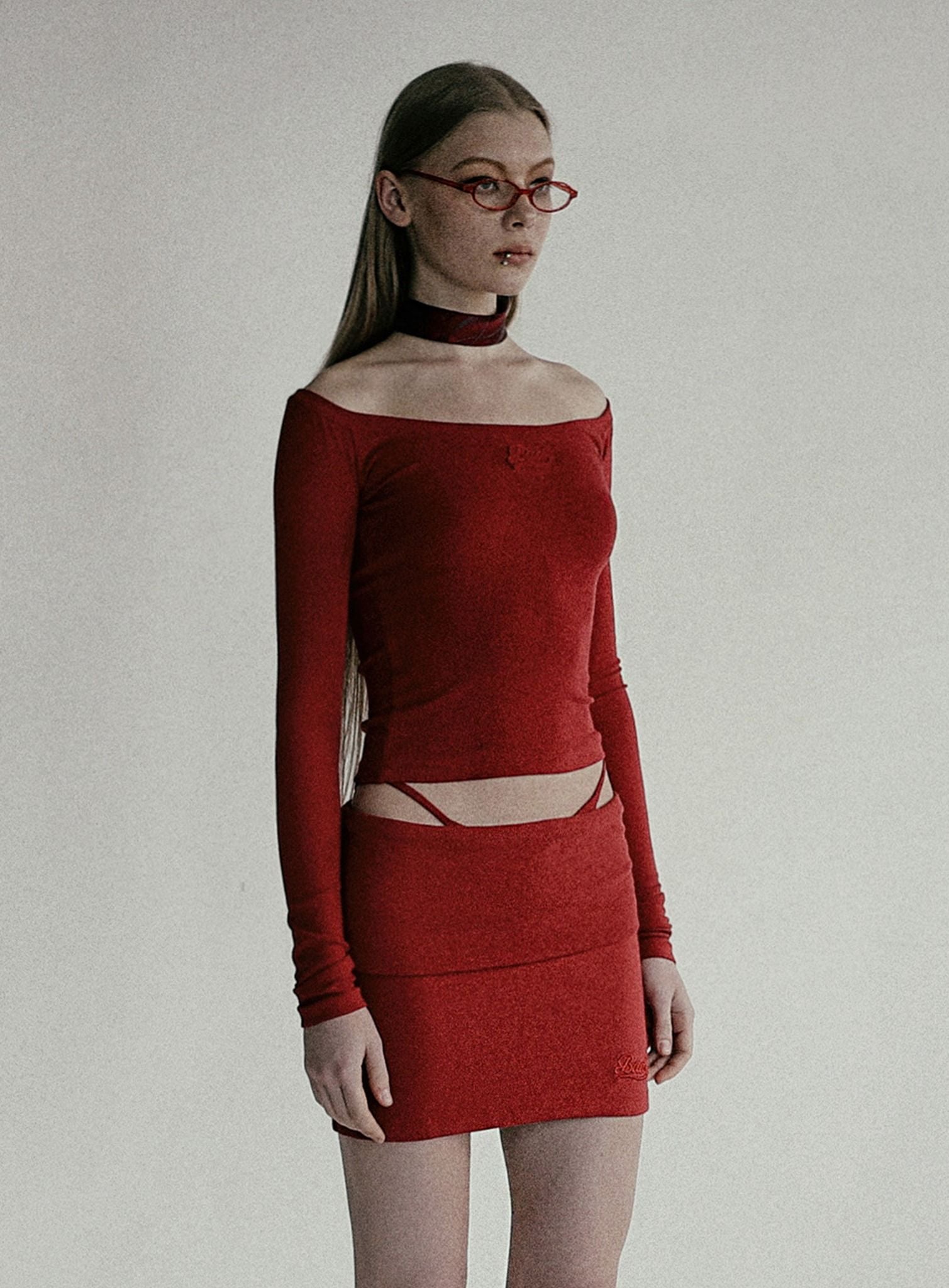  Áo Trễ Vai [Nữ] Badblood - [w-tee24-114] Beyond Soft Off-Shoulder Top Carmine 