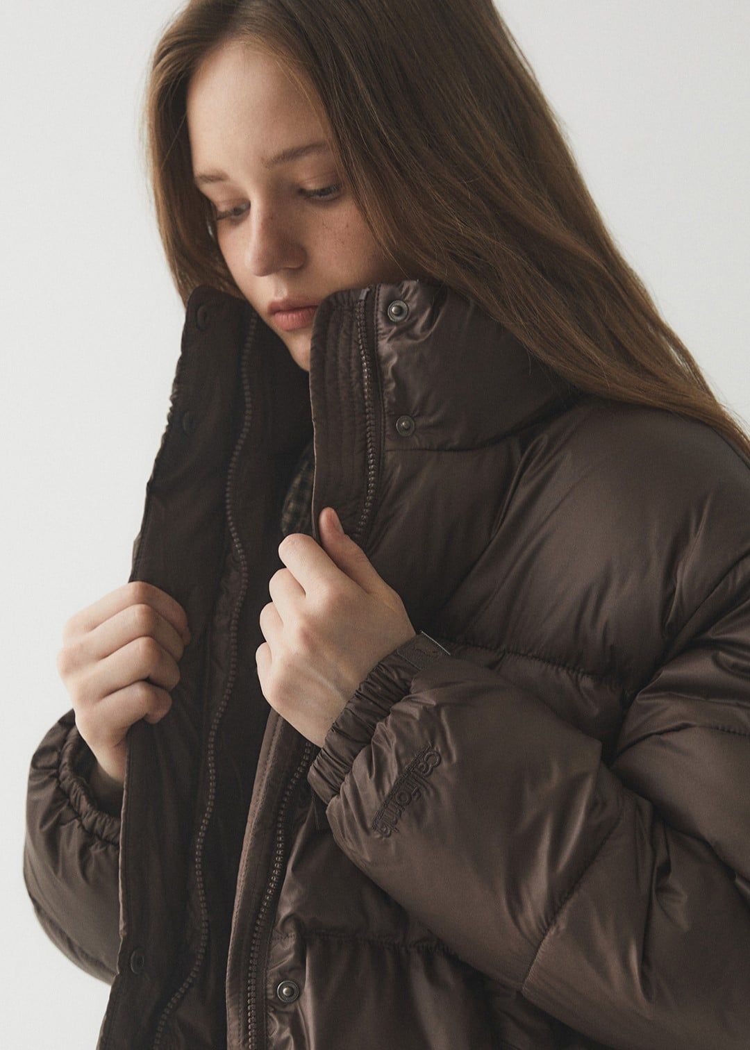  Áo Khoác Phao Whoau - High neck Short Puffer - WHJPE4V15F 