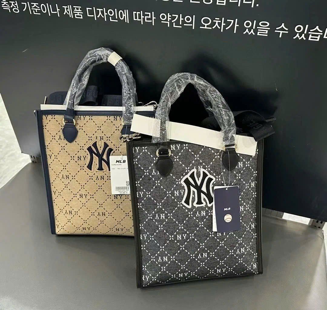  Túi MLB Korea - Monogram Diamond Jacquard Tote Bag New York Yankees Beige - 7ACRMDA3N-50BGS 