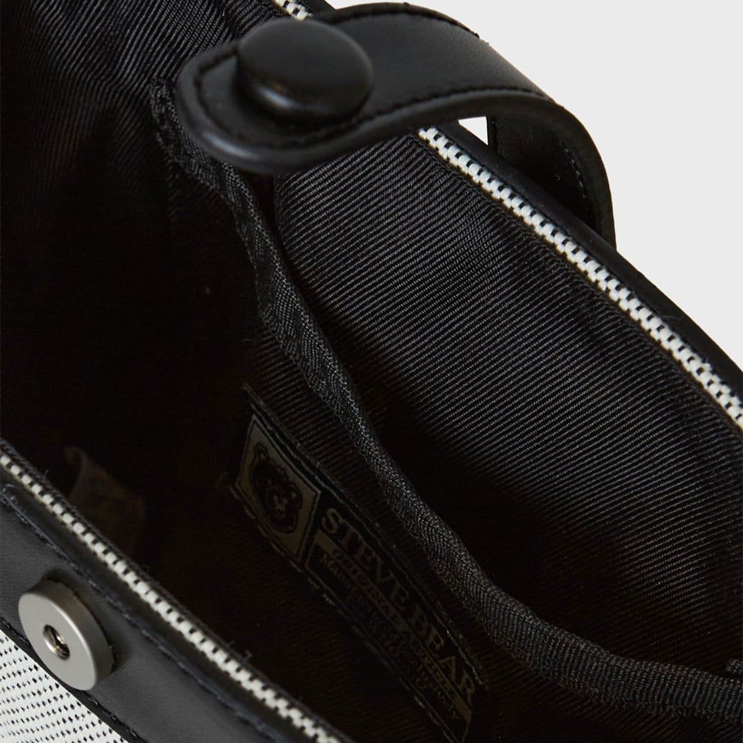  Túi Xách Whoau - Steve Canvas Cross Bag Black - WHBGG2222A 