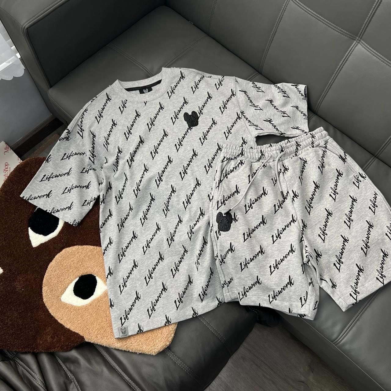  Áo thun Life Work [Unisex] - Signature Lettering T-Shirt - LW242TS070 