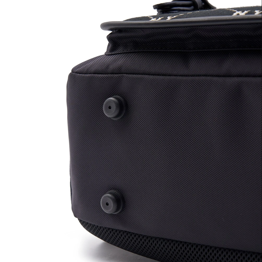  Balo MLB Korea - Diamond Monogram Jacquard Cute Bear New York Yankees Black - 7ABKMD24N-50BKS 