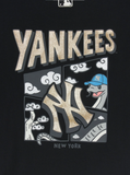  Áo thun MLB [Unisex] New Year Snake Cartoon Graphic Overfit Short Sleeve T-Shirt NY Yankees Black - 3ATSQ0251-50BKS 
