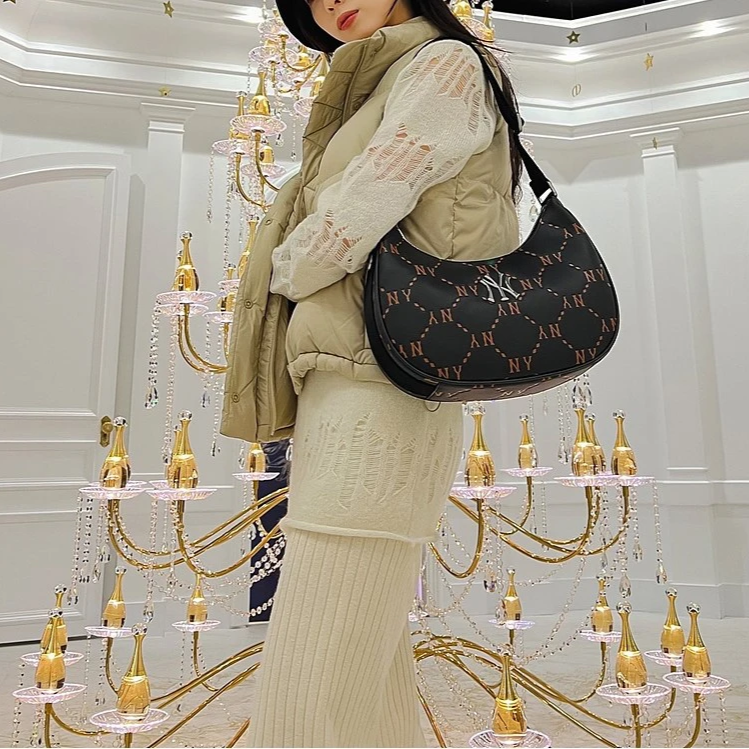  Túi Xách MLB Korea - Diamond Monogram PU Embo Large Hobo Bag NY Yankees - 3ABQL012N-50BKS 