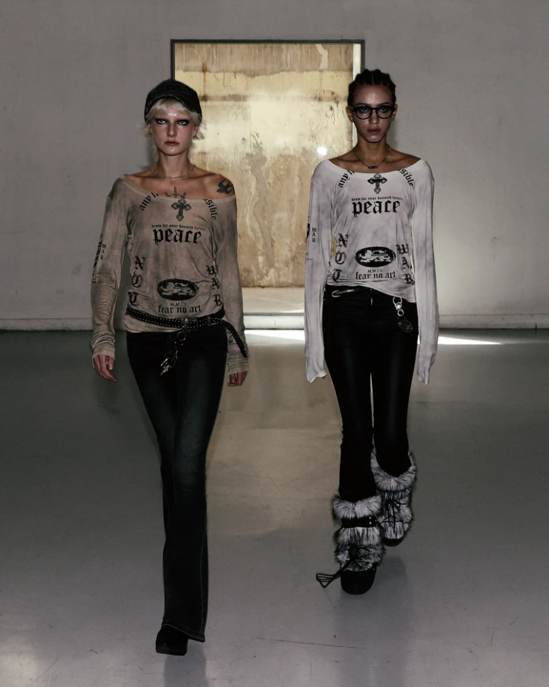  Áo Thun Dài Tay [Unisex] Badblood - [w-tee25-146] PEACE NOT WAR Dusty White 