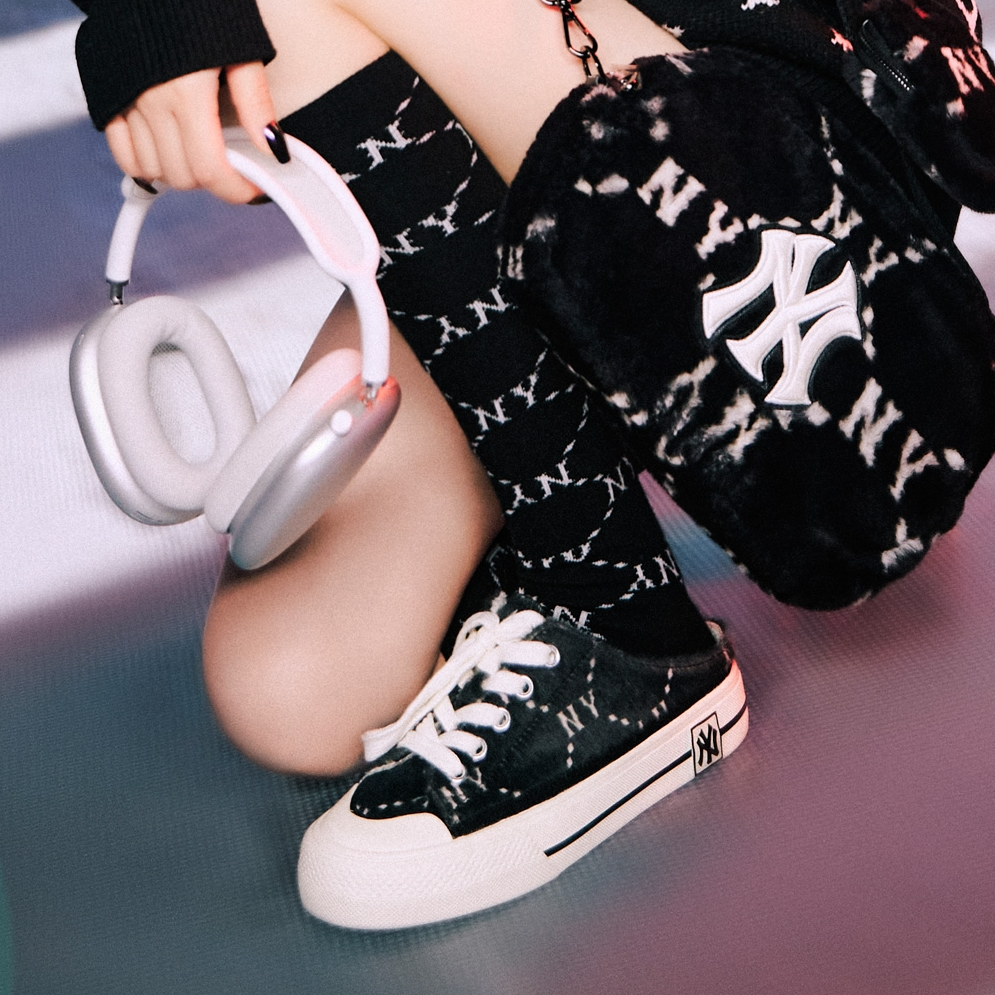  Giày MLB Playball Mule Fur Diamond Monogram Boston Black - 3AMUUFS26-50BKS 