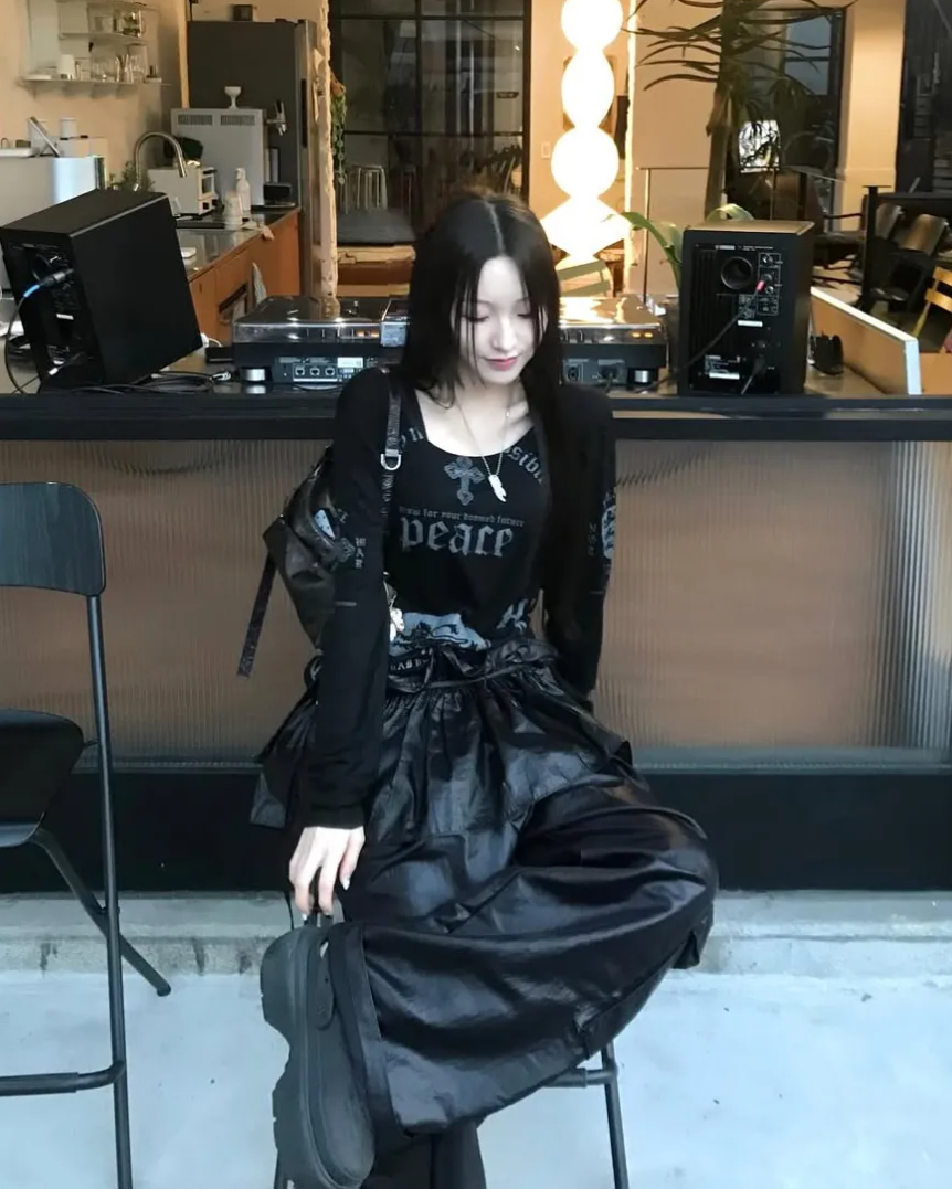  Áo Thun Dài Tay [Unisex] Badblood - [w-tee25-148] PEACE NOT WAR Dusty Black 