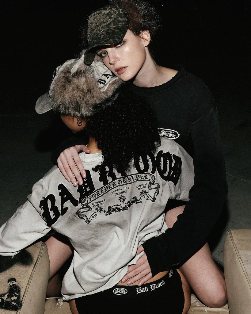  Áo Thun Dài Tay [Unisex] Badblood - [w-tee25-196] Mystic Capsule Logo Patch White 