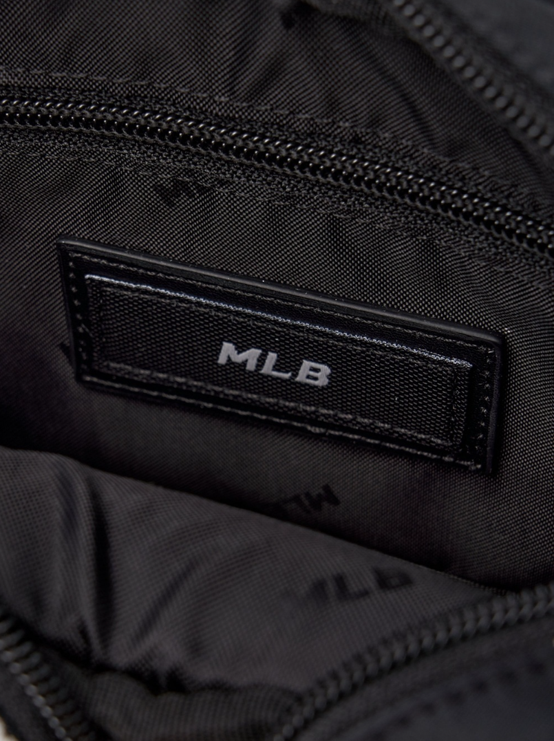  Túi MLB Diamond Monogram Camera Bag New York Yankees Black - 7ACRMD45N-50BKS 