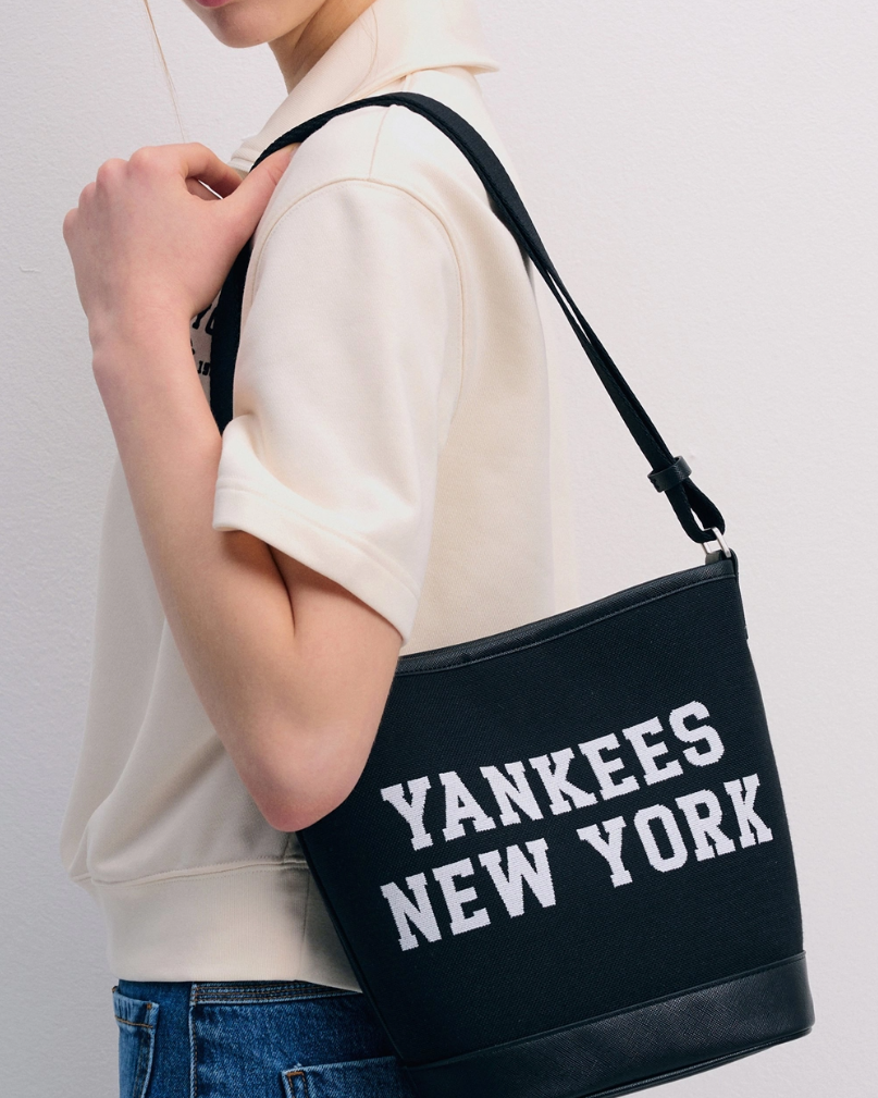  Túi MLB Korea - Varsity Jacquard Bucket Bag NY Yankees Black - 3ABMS024N-50BKS 