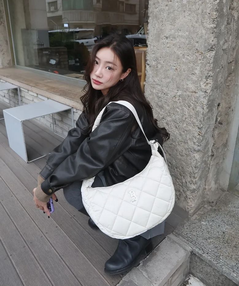  Túi Xách MLB Korea - Curve Padded Hobo Boston - 3ABQL064N-43CRD 