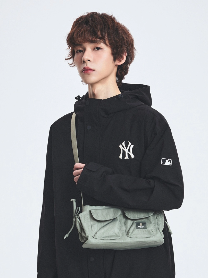  Túi Xách MLB Korea - Basic Gofcore Pocket Crossbody Boston Red Sox - 3ACRB035N-43KAP 