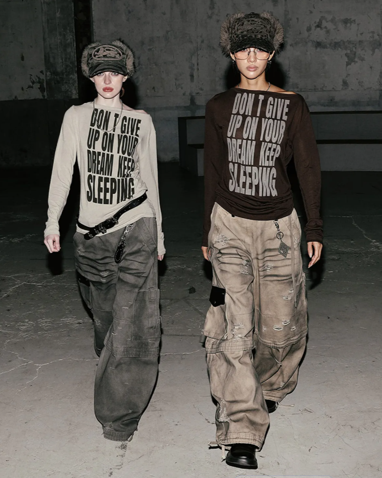  Áo Thun Dài Tay [Unisex] Badblood - [w-tee25-174] KEEP SLEEPING Boat Neck Loose Fit Tee - Sand 