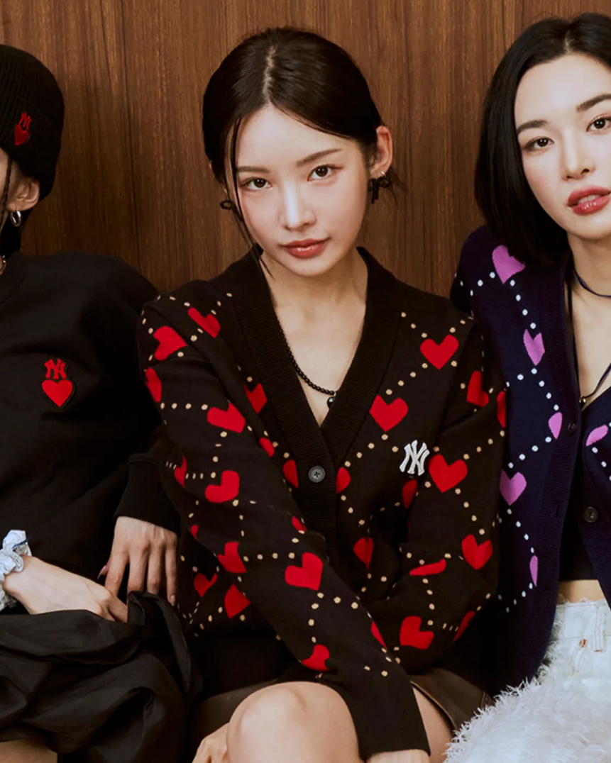  Áo Cardigan Crop MLB [Nữ] - Heart All-Over NY Black - 3FKCH0234-50BKS 