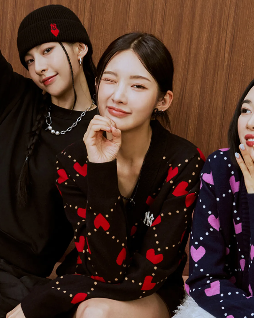  Áo Cardigan Crop MLB [Nữ] - Heart All-Over NY Black - 3FKCH0234-50BKS 