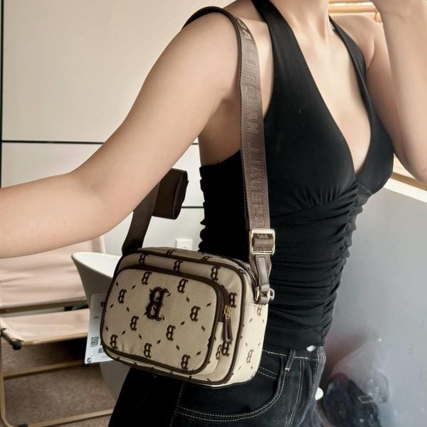 Túi MLB Diamond Monogram Camera Bag Boston Red Sox Brown - 7ACRMDH5N-43BRS